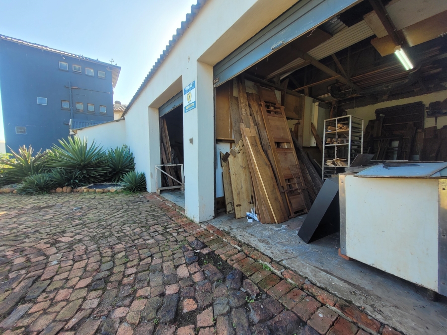 5 Bedroom Property for Sale in Jeffreys Bay Central Eastern Cape